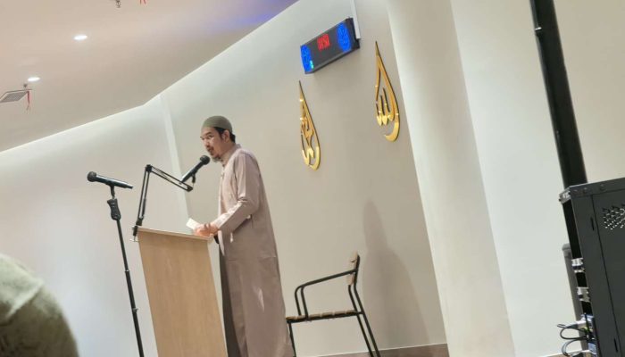 Ustadz Hasanuddin Ajak Jemaah Masjid Al Falah PIK 2 Tidak Terlena Dunia dan Memperbanyak Amal Saleh